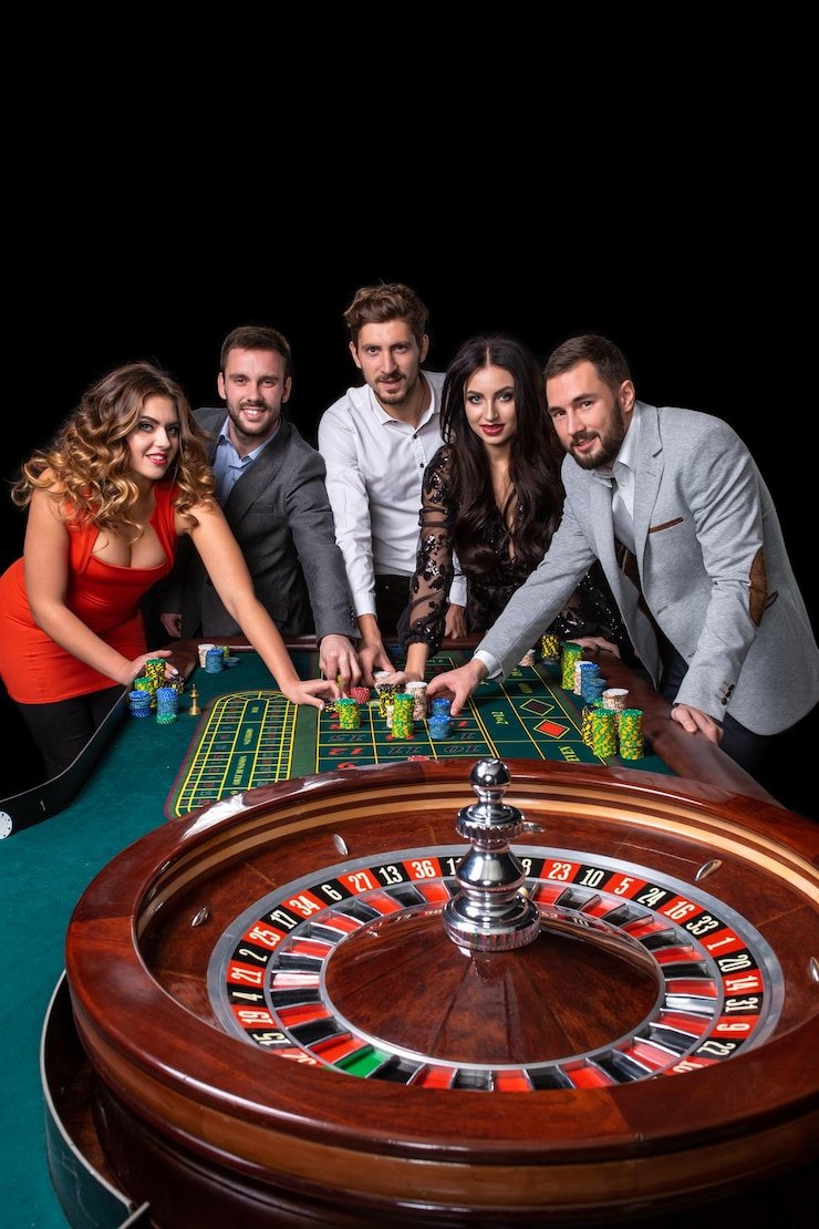 Studio live dealer gudangslot dengan kamera multi-sudut dan pencahayaan profesional